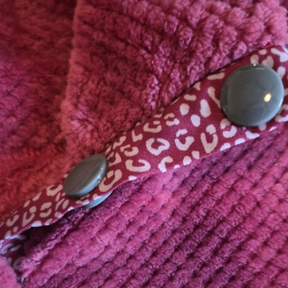 Simply Southern  Fuchsia Fleece Pullover - Picture 4 of 7